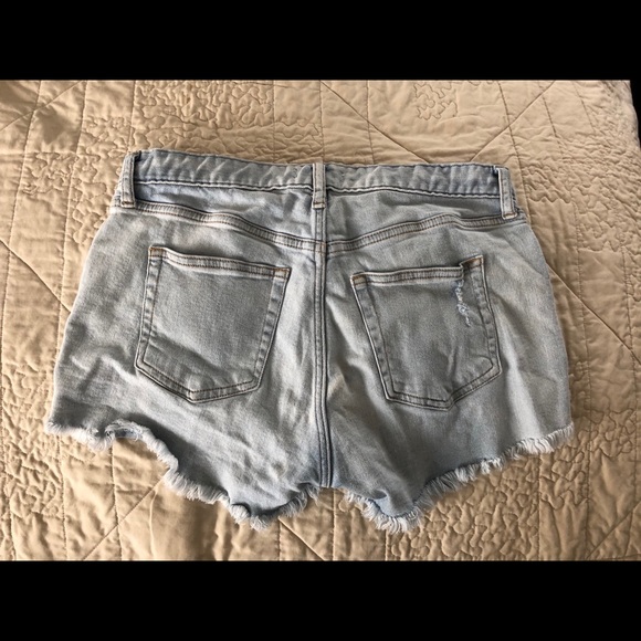 light blue jean shorts - Picture 2 of 5